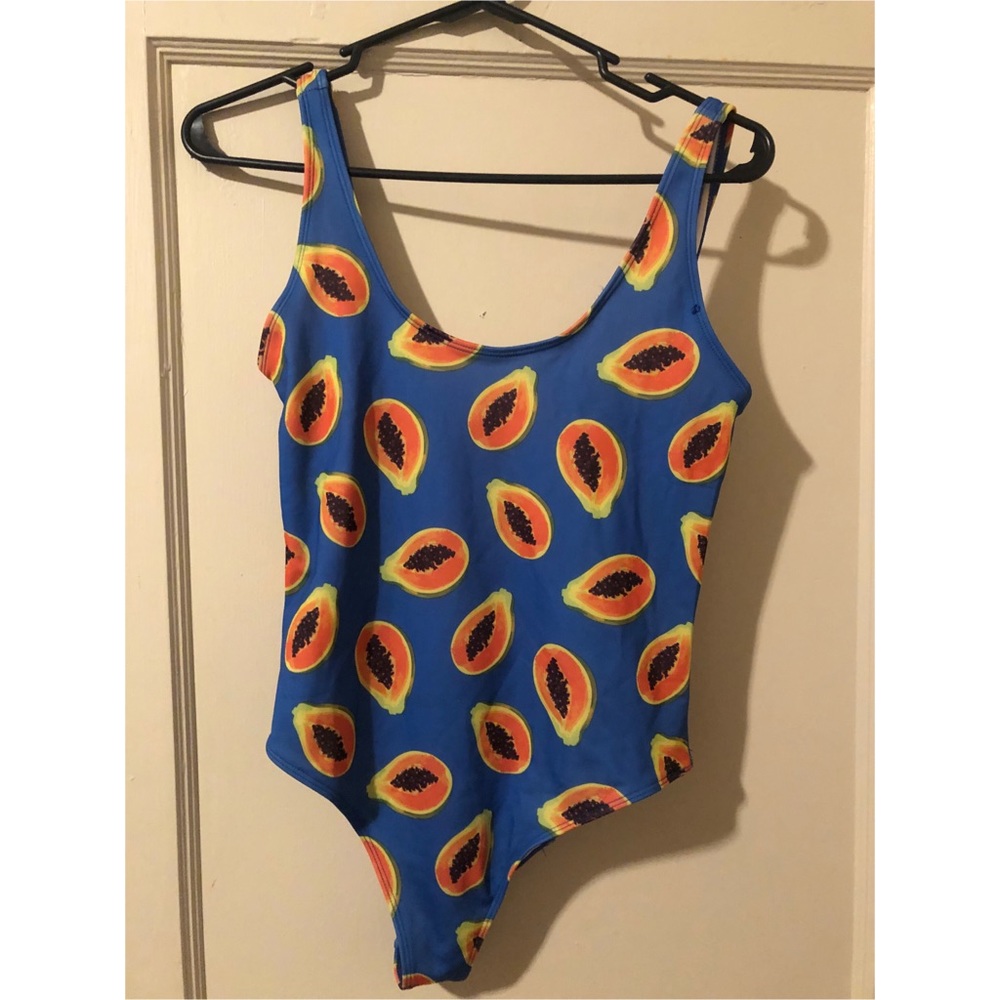 Bathing suit